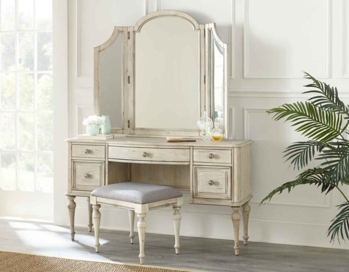 3-Piece Highland Park Vanity Set (Vanity Desk, Tri-fold Mirror and Bench)