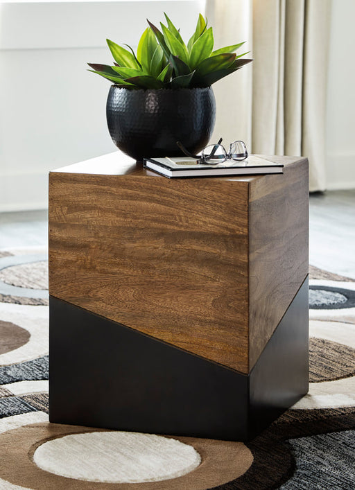 A4000311 Accent Table